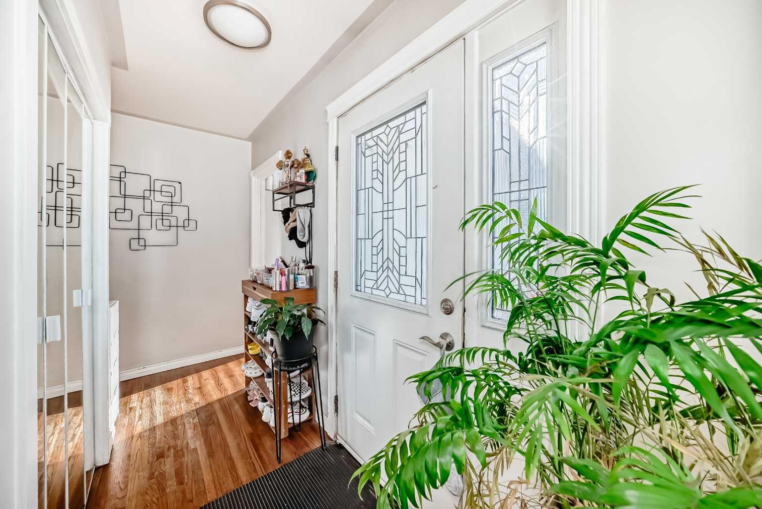 8222 Fairmount Drive SE