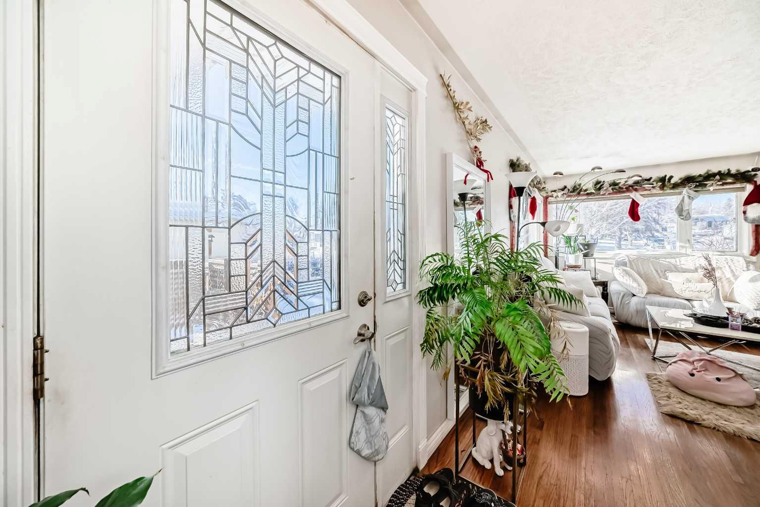 8222 Fairmount Drive SE