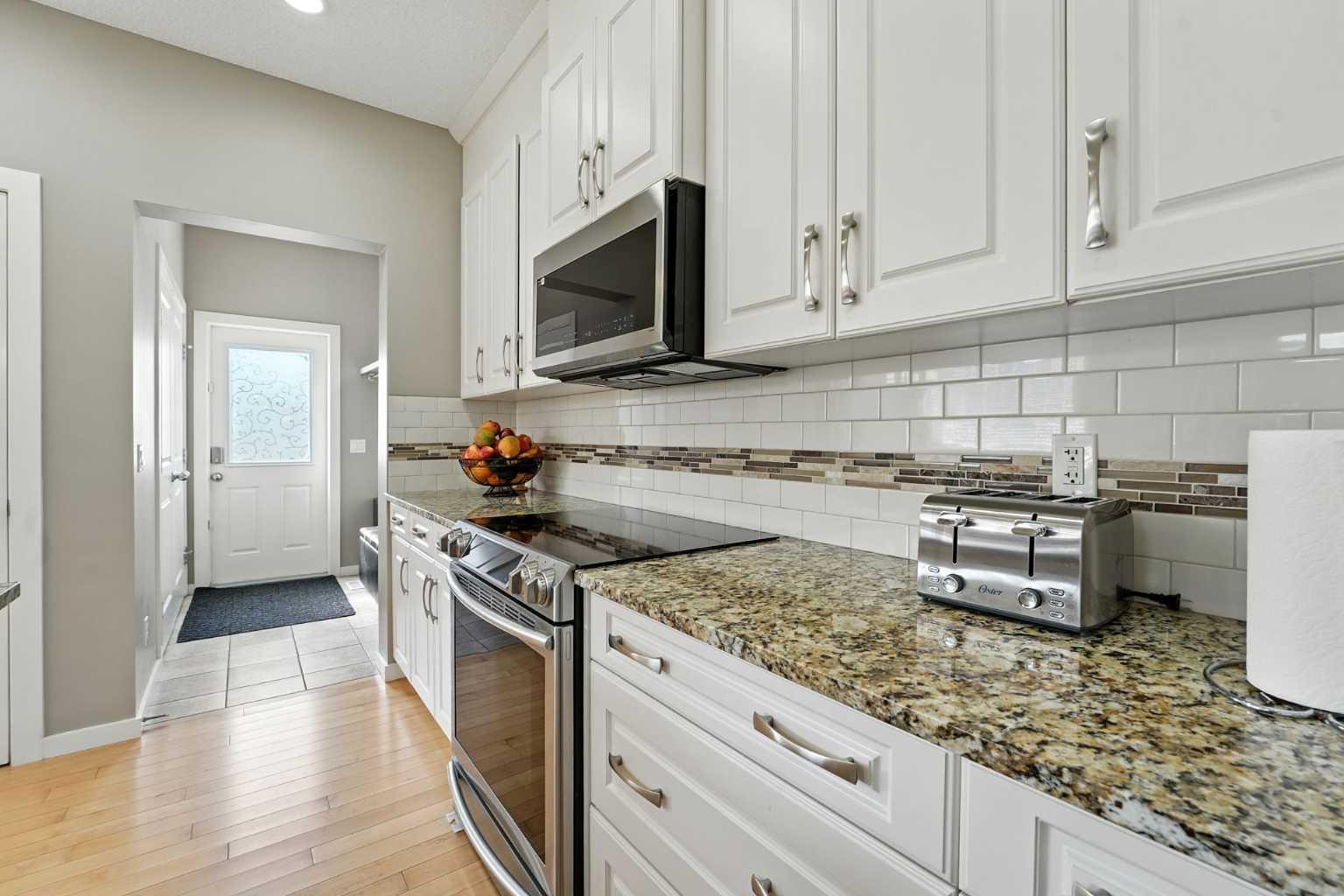 220 Legacy Crescent SE