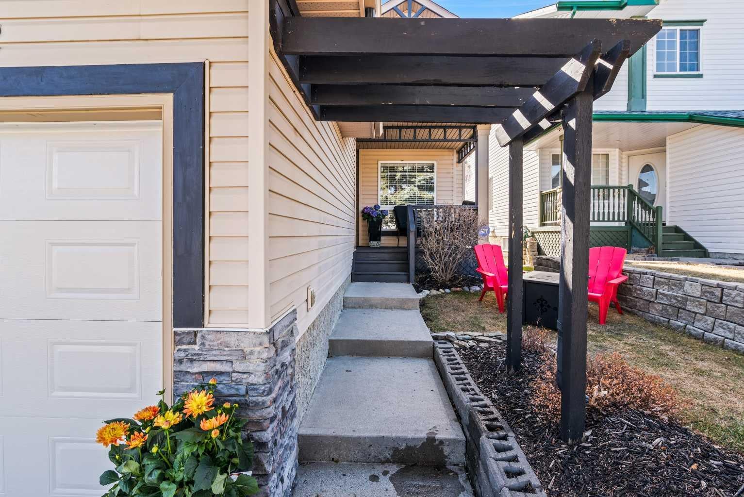 22 Hidden Valley Manor NW