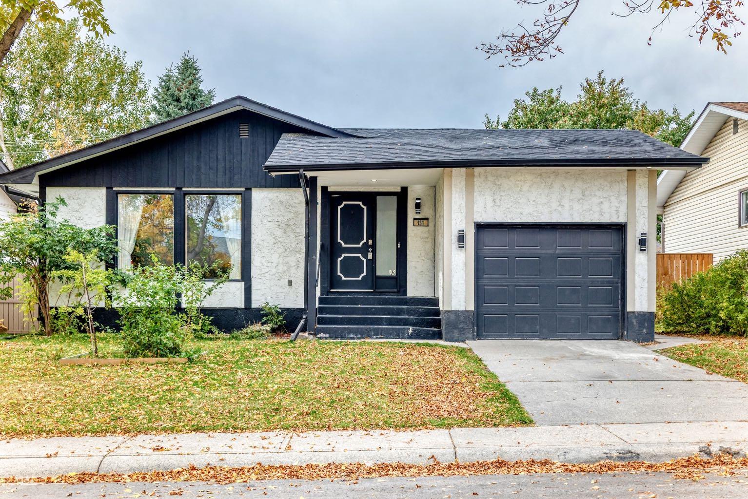 135 Whiteview Close NE