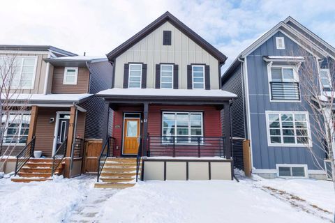 61 Savanna Link NE Calgary AB T3J 2H3