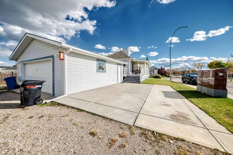 Tiny photo for 84 TUSCANY VALLEY Drive NW, Calgary, AB T3L 2E7 (MLS # A2349659)
