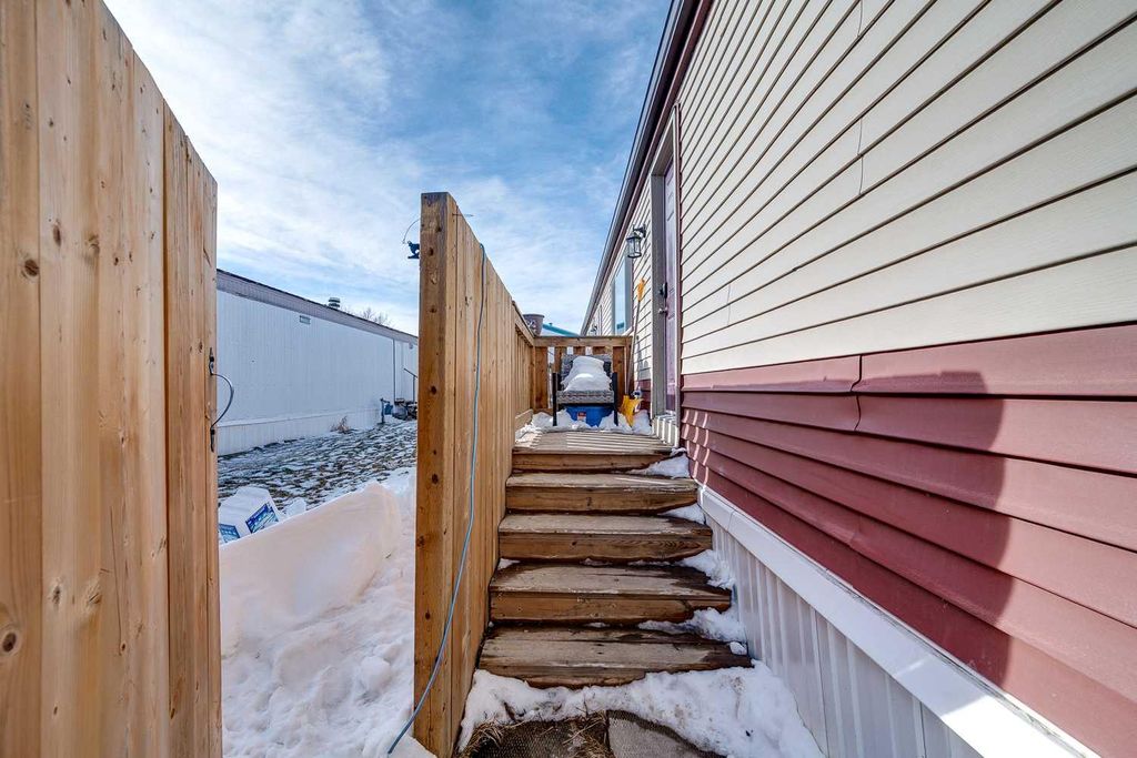 Photo of 5344 76 Street #315, Red Deer, AB T4P 2A6 (MLS # A2288715)