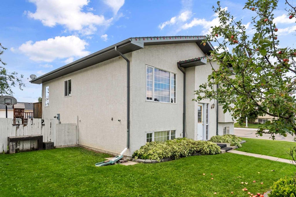 Photo of 121 Mink Creek Road, Whitecourt, AB T7S 1C9 (MLS # A2344823)