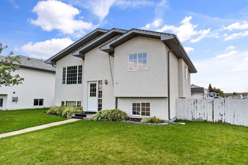 Photo of 121 Mink Creek Road, Whitecourt, AB T7S 1C9 (MLS # A2344823)