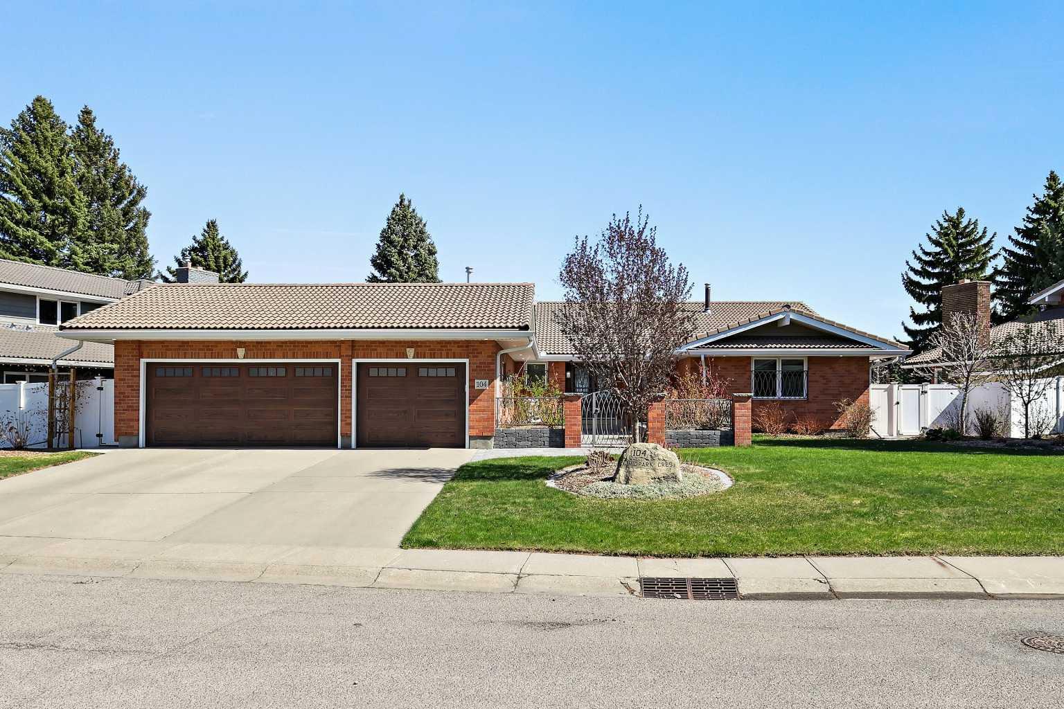104 Midpark Crescent SE
