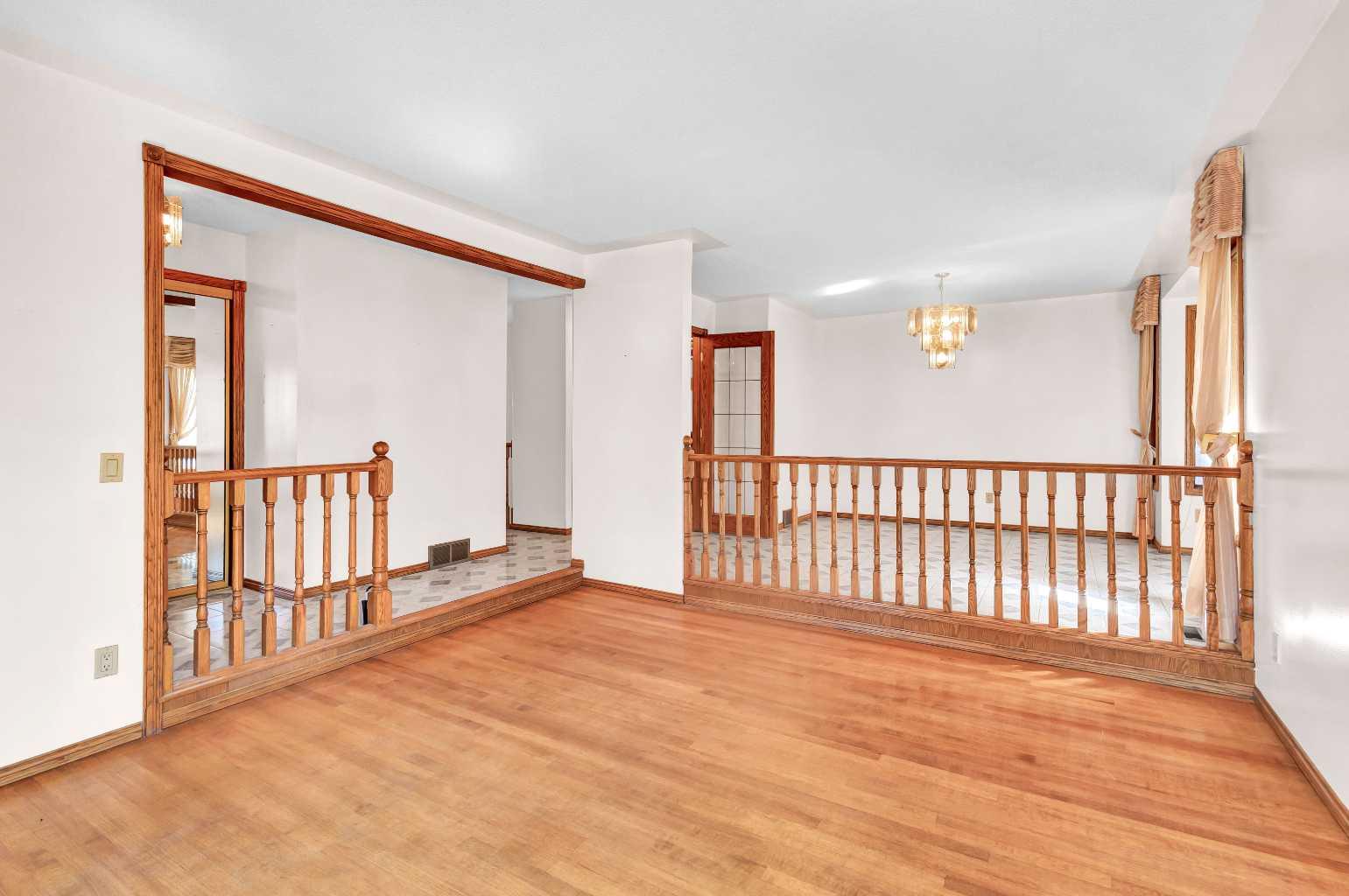 125 Edgebrook Road NW