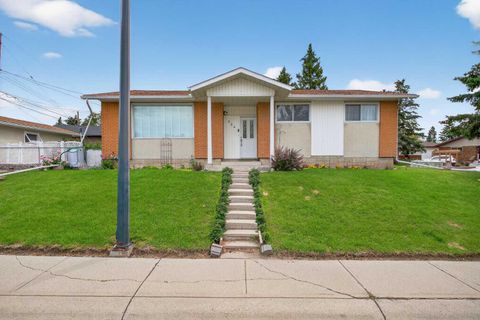 204 Martell Road NE Calgary AB T2A 2X1