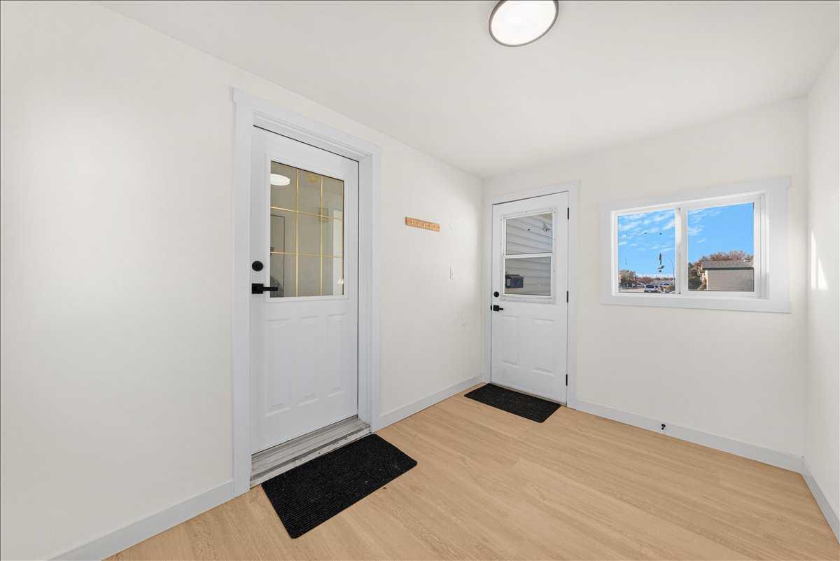 210 Erin woods Circle SE