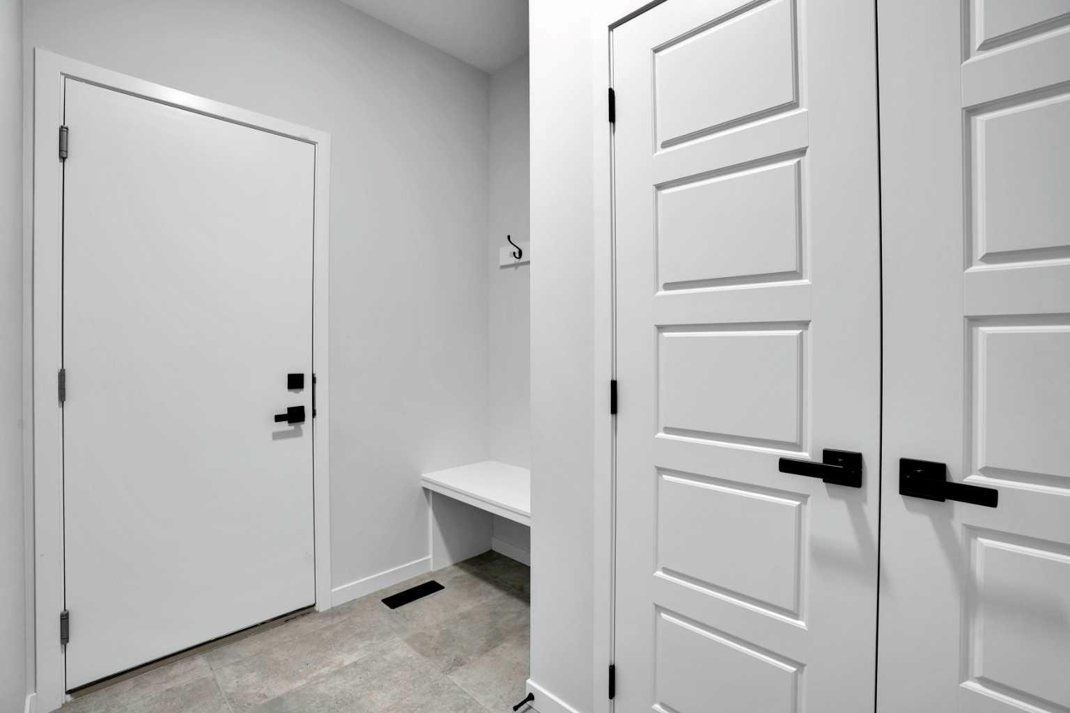 8 Corner Glen Row NE