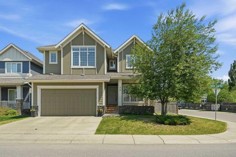 Photo of 98 Auburn Sound View SE, Calgary, AB T3M 0C9 (MLS # A2314184)