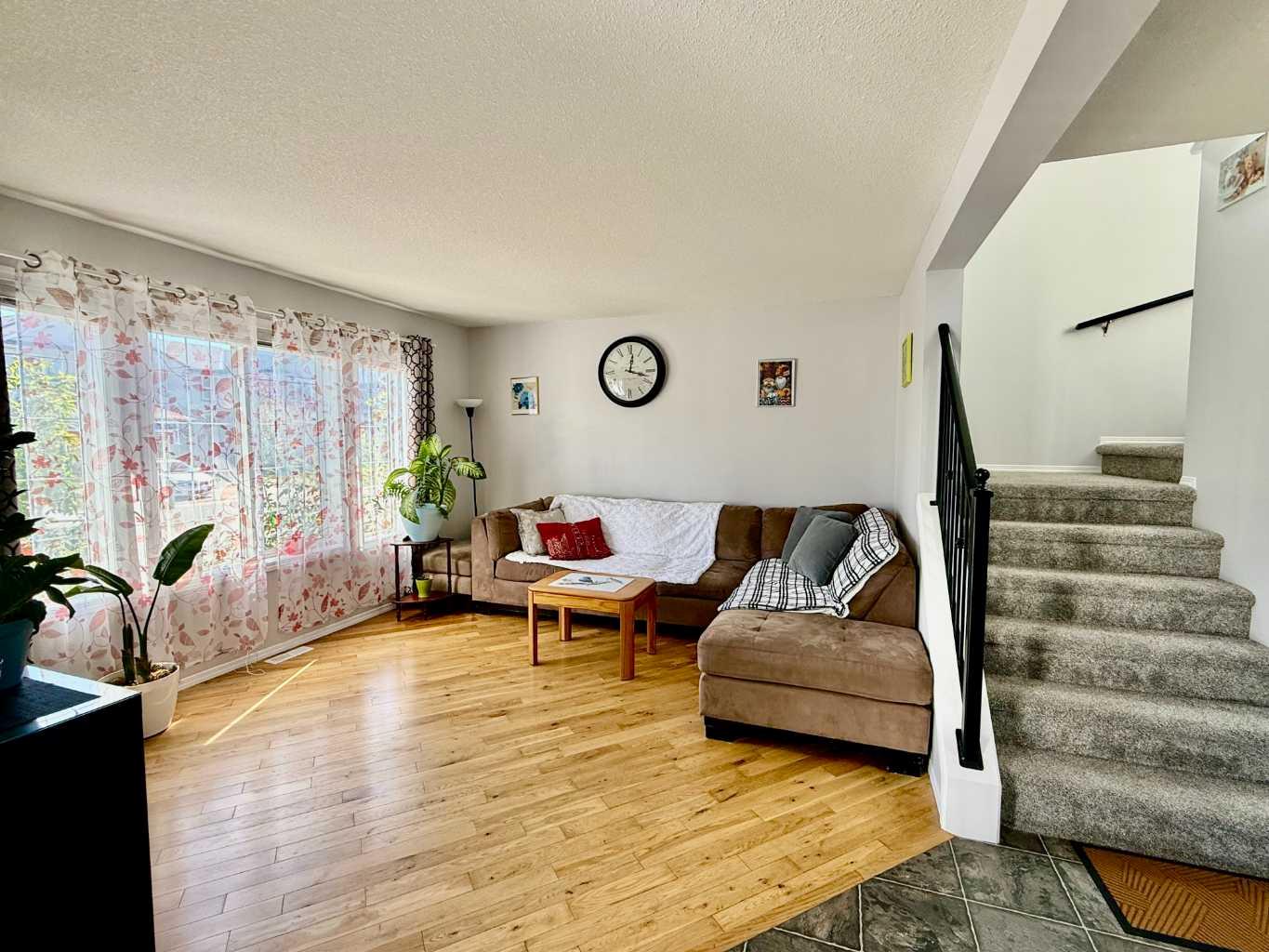 43 Bridlecrest Road SW