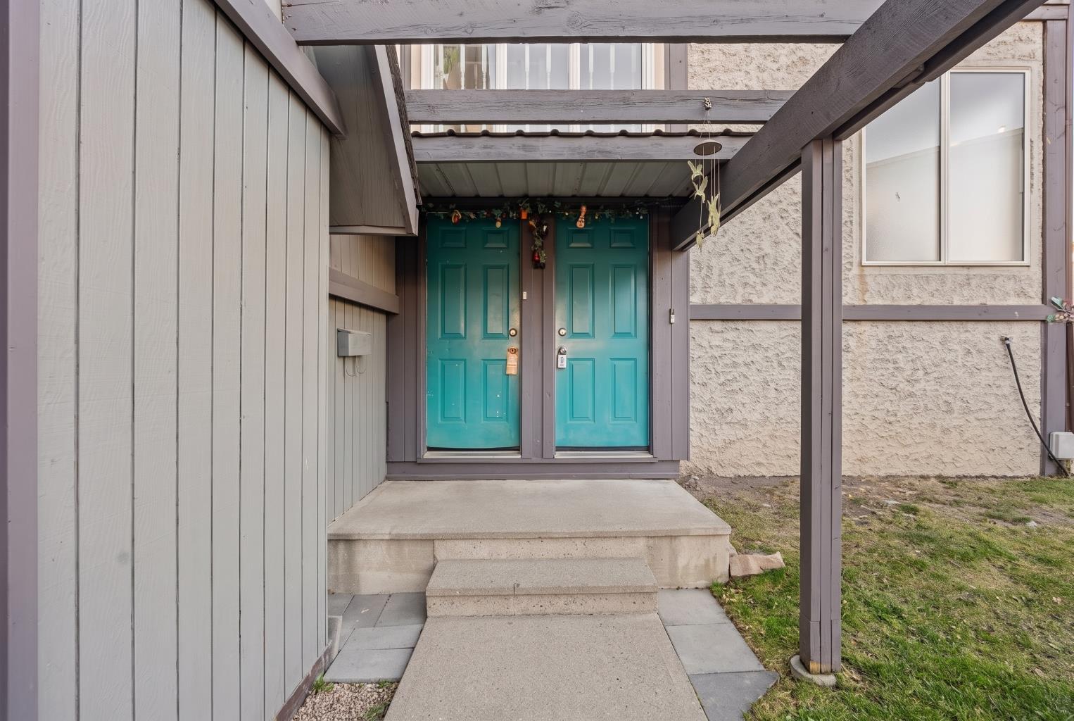32 Castleglen Court NE