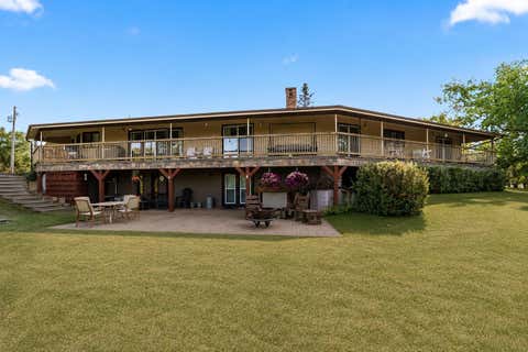 Photo of 4404 49 Street, Hardisty, AB T0B 1V0 (MLS # A2323632)