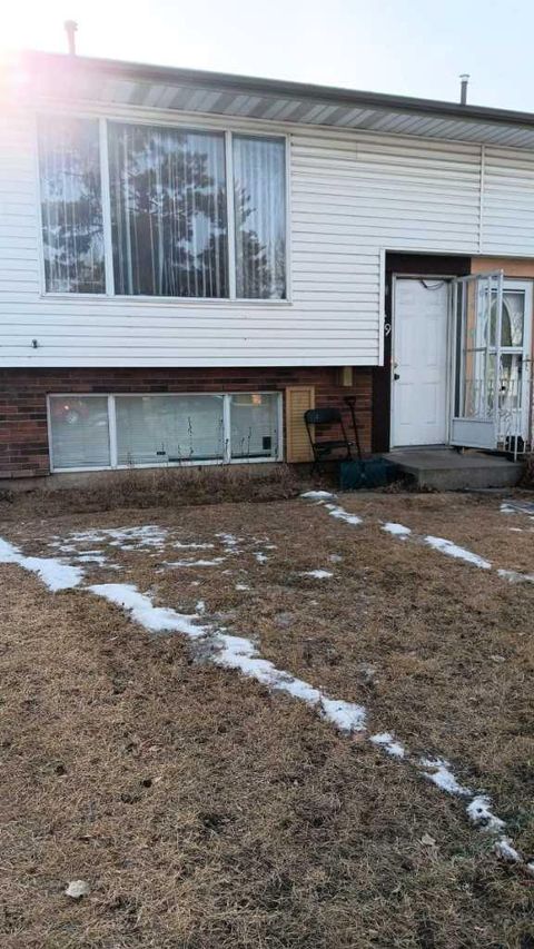 Photo of 649 Pineland Road NE, Calgary, AB T1Y 3L5 (MLS # A2283667)