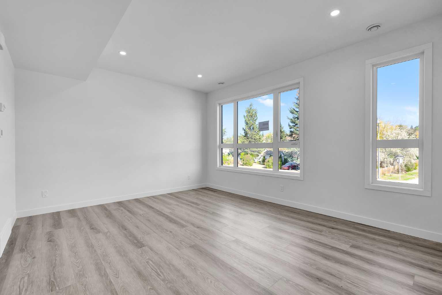 4905 Bowness Road NW