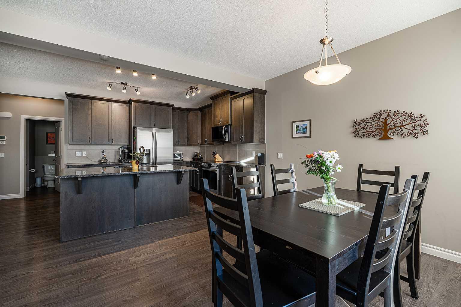 1156 Hillcrest Lane SW