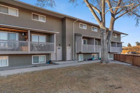 8112 36 Avenue NW 14 Calgary AB T3B 3P3