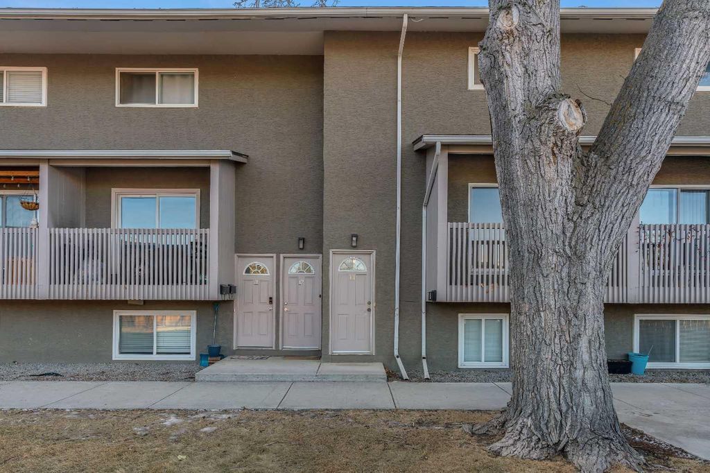 Photo of 8112 36 Avenue NW #14, Calgary, AB T3B 3P3 (MLS # A2282788)