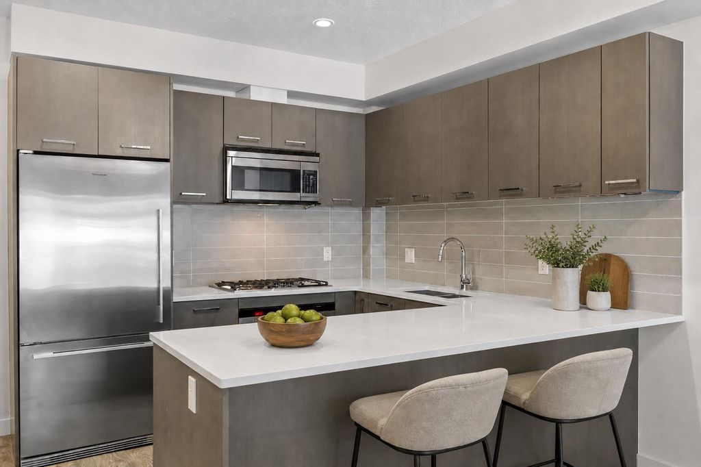 Photo of 323 20 Avenue SW #102, Calgary, AB T2S 2G5 (MLS # A2310968)