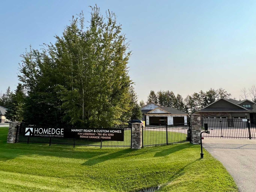 Photo of 5801 Taylor Way, Rural Grande Prairie No. 1, County of, AB T8W 0H3 (MLS # A2048963)