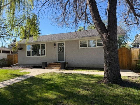 Photo of 527 Athlone Road SE, Calgary, AB T2H 1V8 (MLS # A2292067)