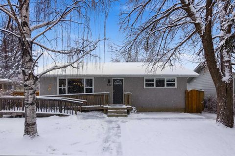 Photo of 527 Athlone Road SE, Calgary, AB T2H 1V8 (MLS # A2292067)