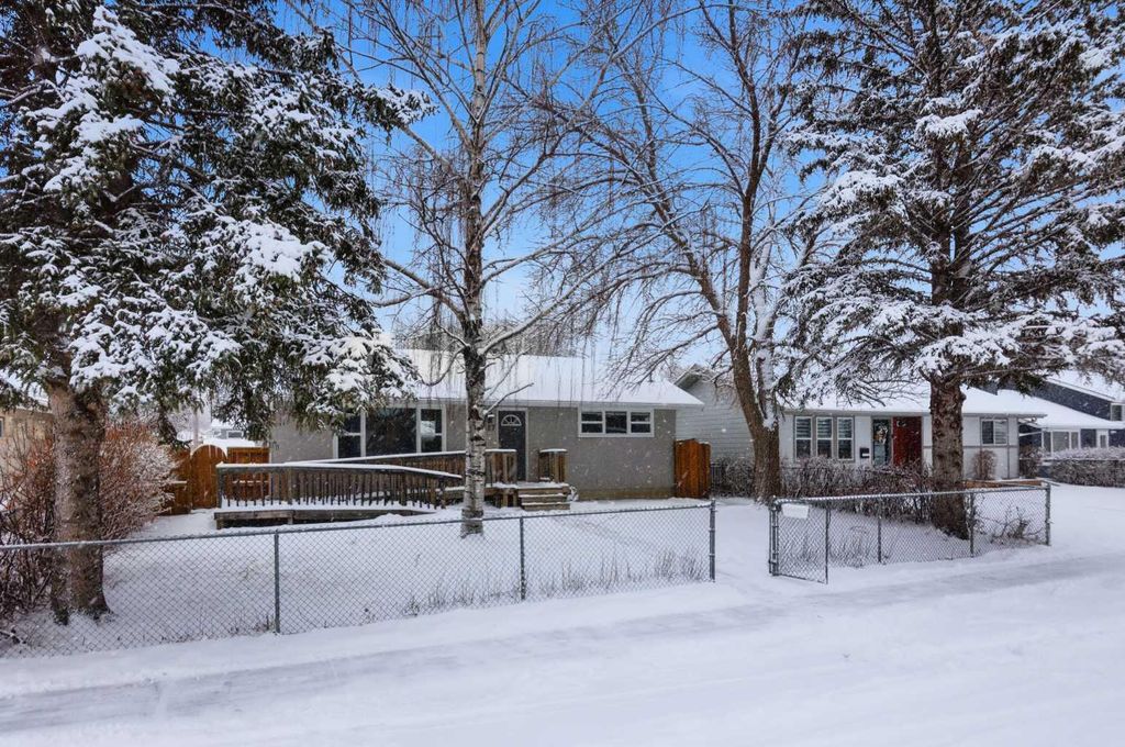 Photo of 527 Athlone Road SE, Calgary, AB T2H 1V8 (MLS # A2292067)