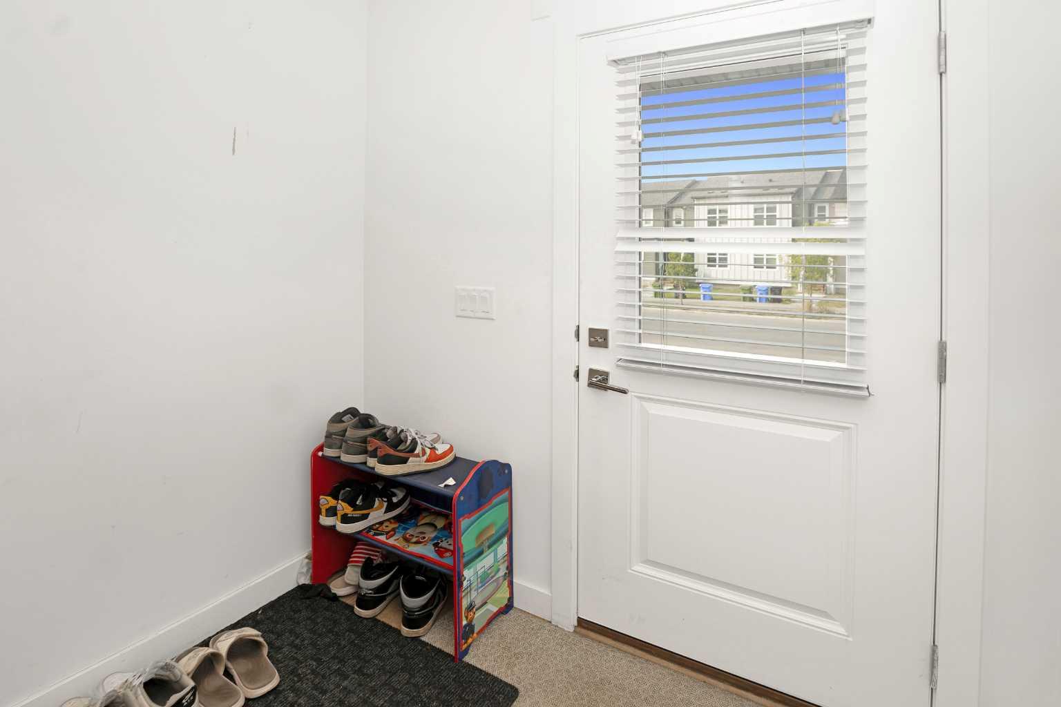 633 savanna Boulevard NE