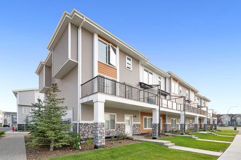 633 savanna Boulevard NE Calgary AB T3J 2K2