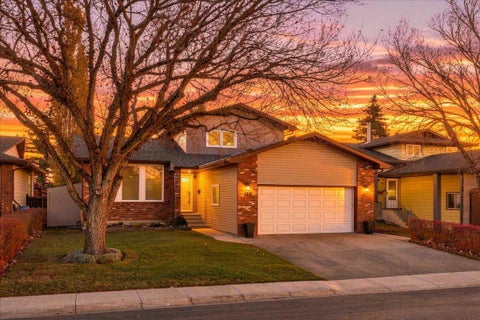 Photo of 144 Bernard Way NW, Calgary, AB T3K 2E9 (MLS # A2354322)