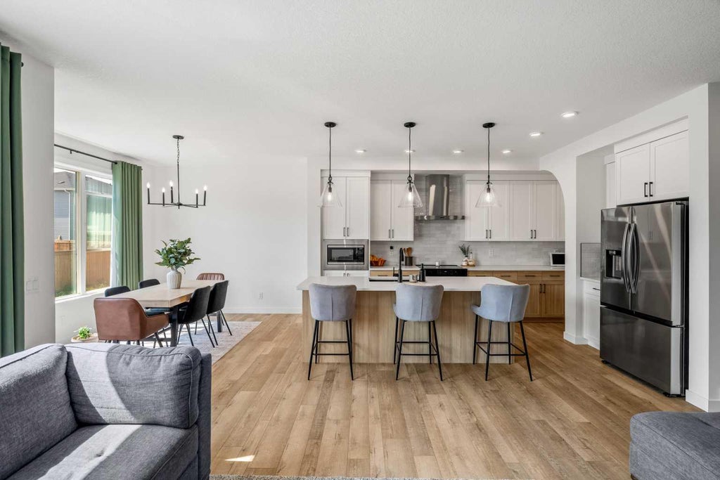 Photo of 62 Southborough Crescent, Cochrane, AB T4C 3J3 (MLS # A2348663)