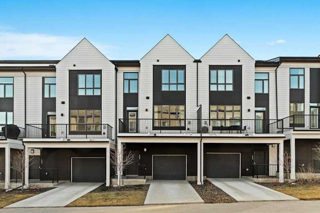 Photo of 235 Sovereign Common SW, Calgary, AB T3C 3Y3 (MLS # A2283602)