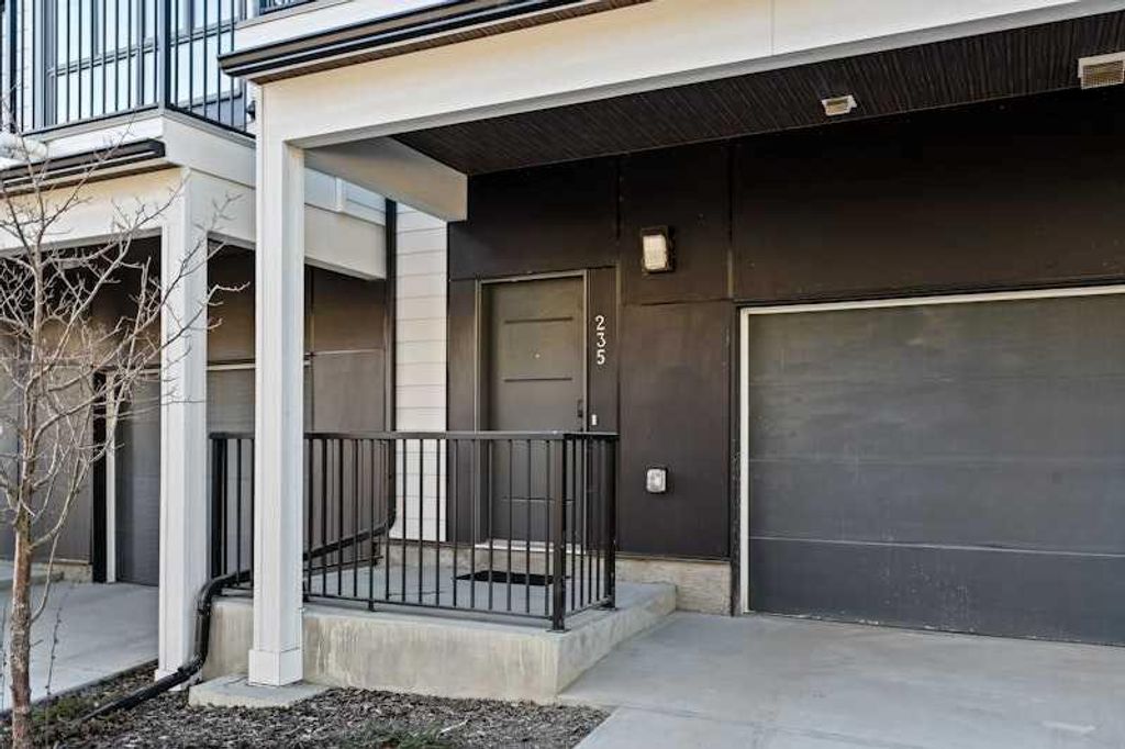 Photo of 235 Sovereign Common SW, Calgary, AB T3C 3Y3 (MLS # A2283602)