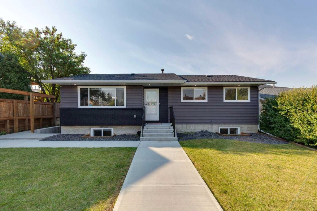 Photo of 12 Rundleson Way NE, Calgary, AB T1Y 3N6 (MLS # A2342053)