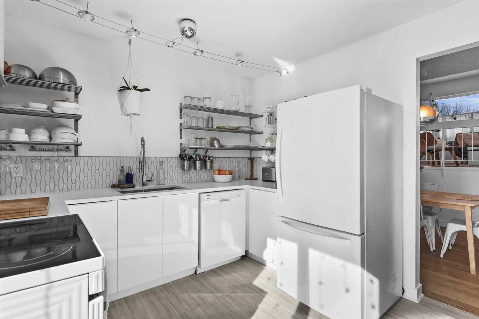 118 Brae Glen Lane SW