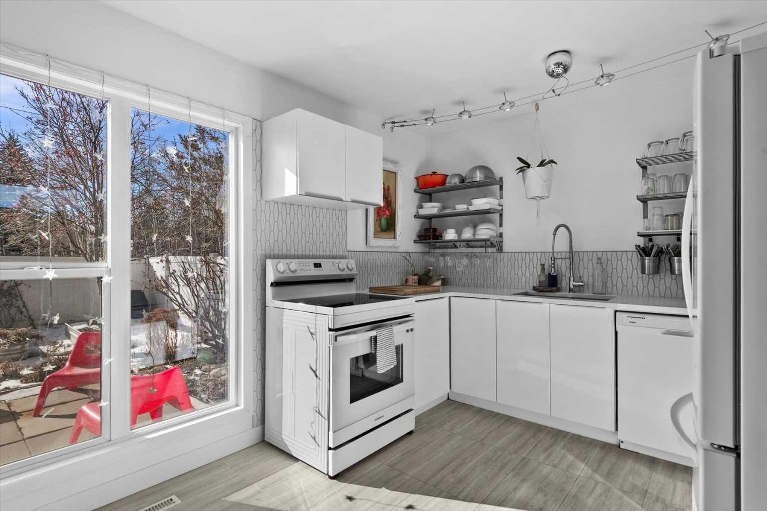 118 Brae Glen Lane SW