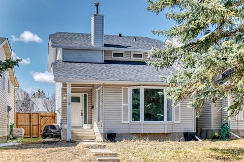 Photo of 119 Woodglen Grove SW, Calgary, AB T2W 4J9 (MLS # A2304961)