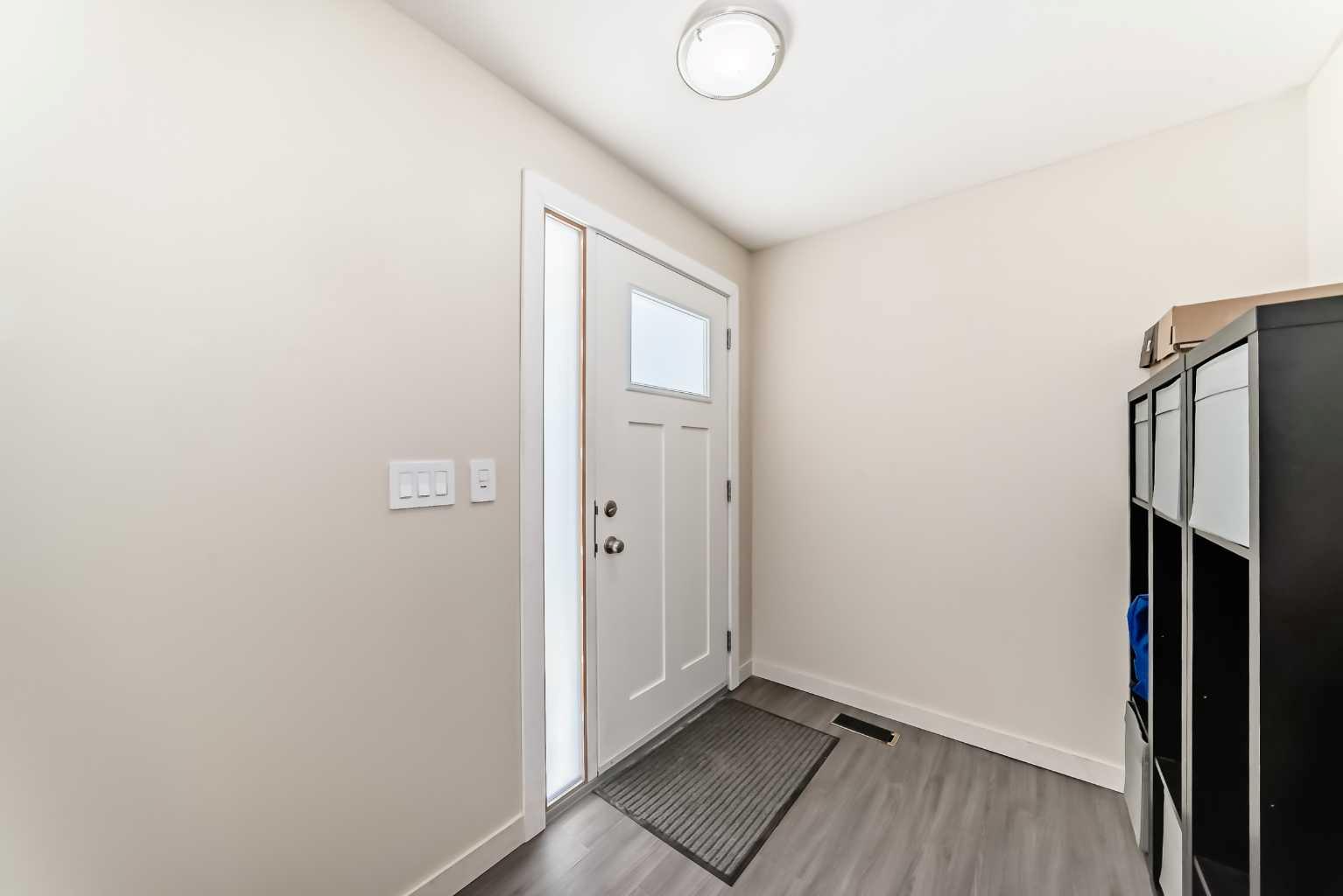 119 Woodglen Grove SW