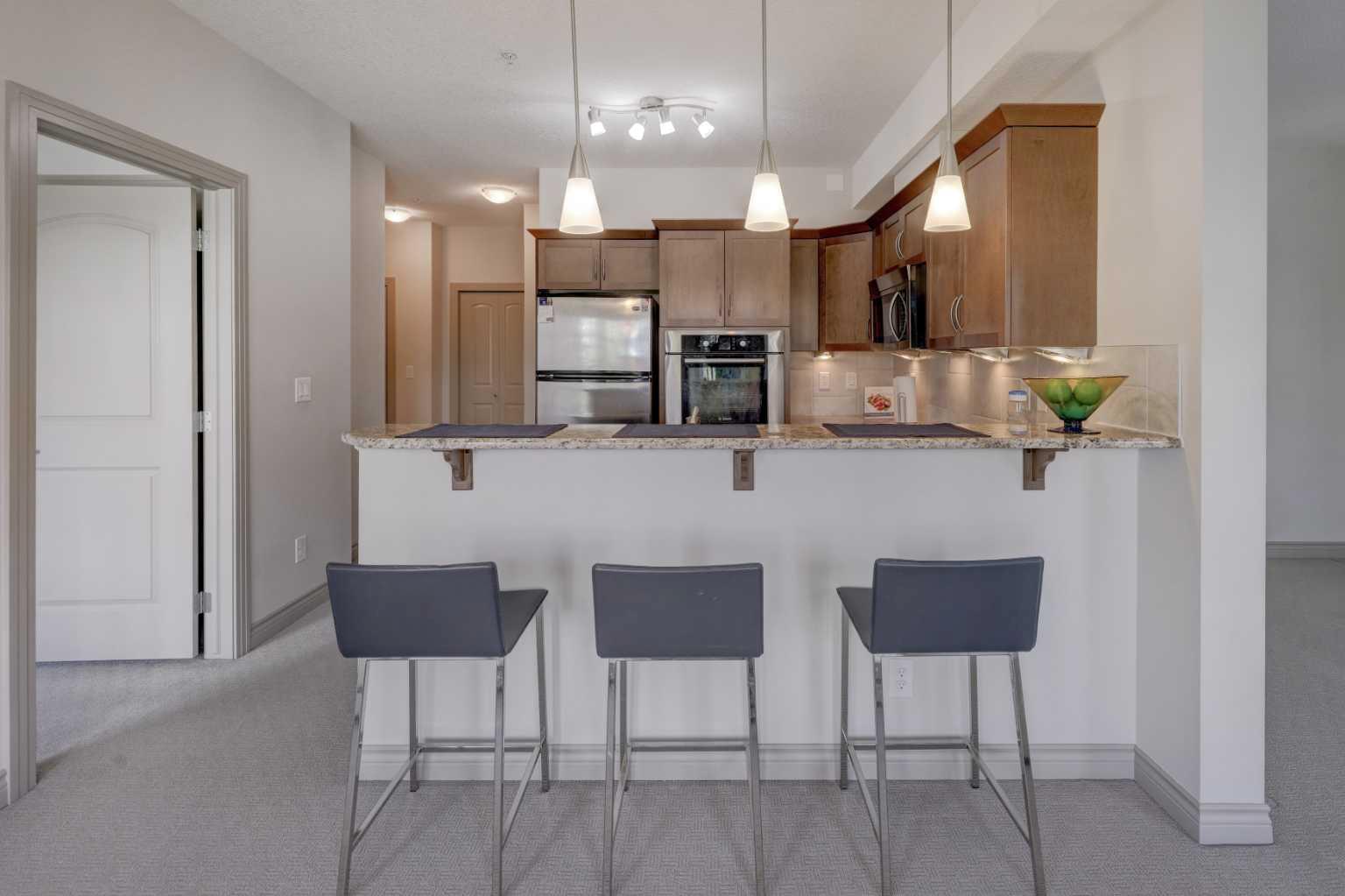 70 Royal Oak Plaza NW 220