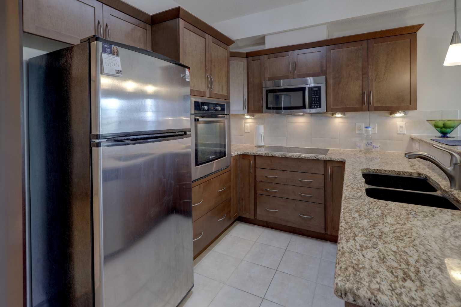 70 Royal Oak Plaza NW 220