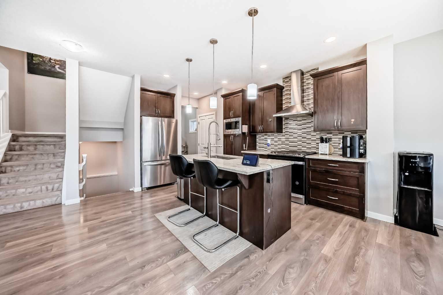 752 Midtown Drive SW