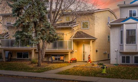 Photo of 2216 29 Street SW #1, Calgary, AB T3E 2K2 (MLS # A2266287)