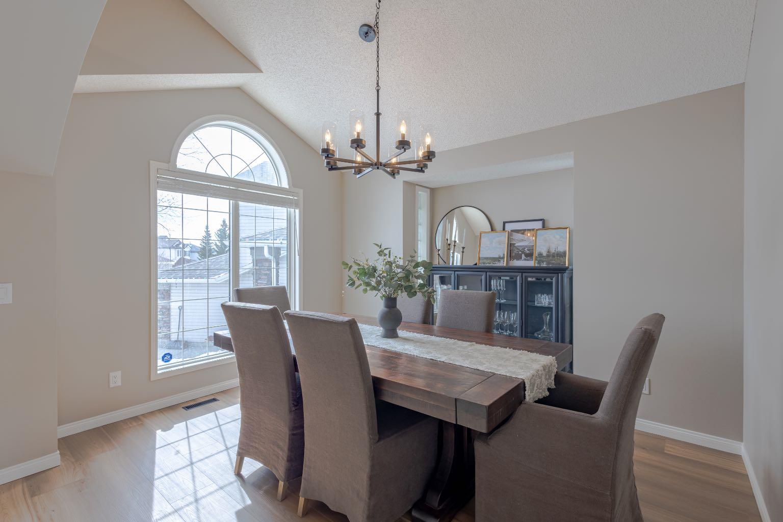 162 Rocky Ridge Circle NW