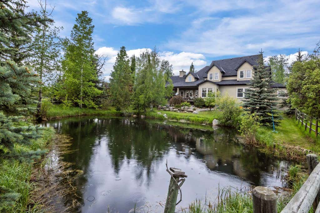 Photo of 162052 Priddis Valley Road W, Rural Foothills County, AB T0L 1W2 (MLS # A2320403)