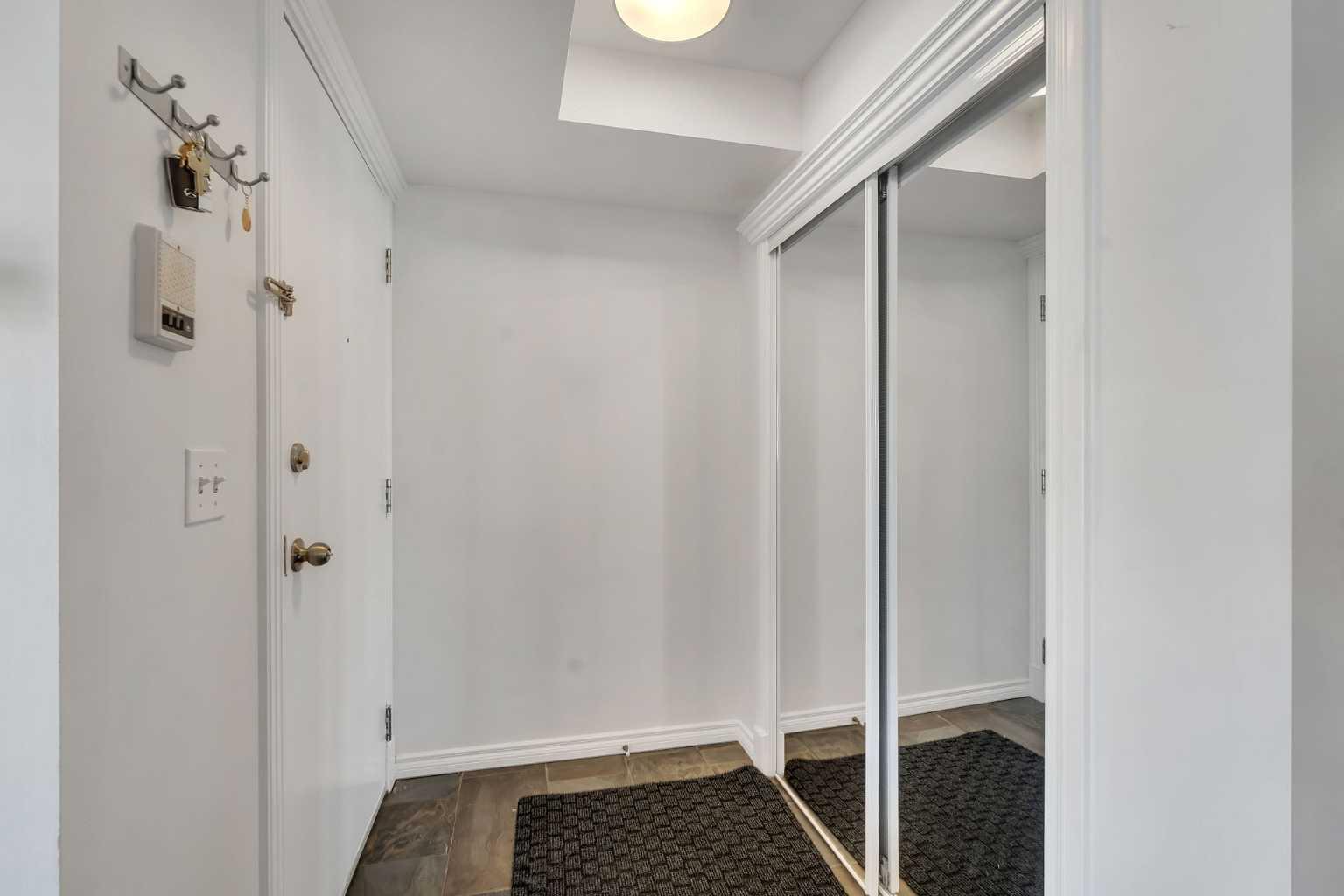 215 17 Avenue NE 201