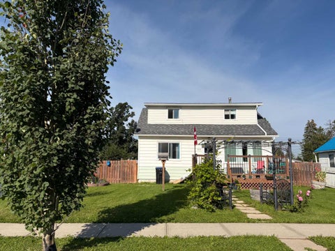 Photo of 4618 53 Street, Mayerthorpe, AB T0E 1N0 (MLS # A2335750)