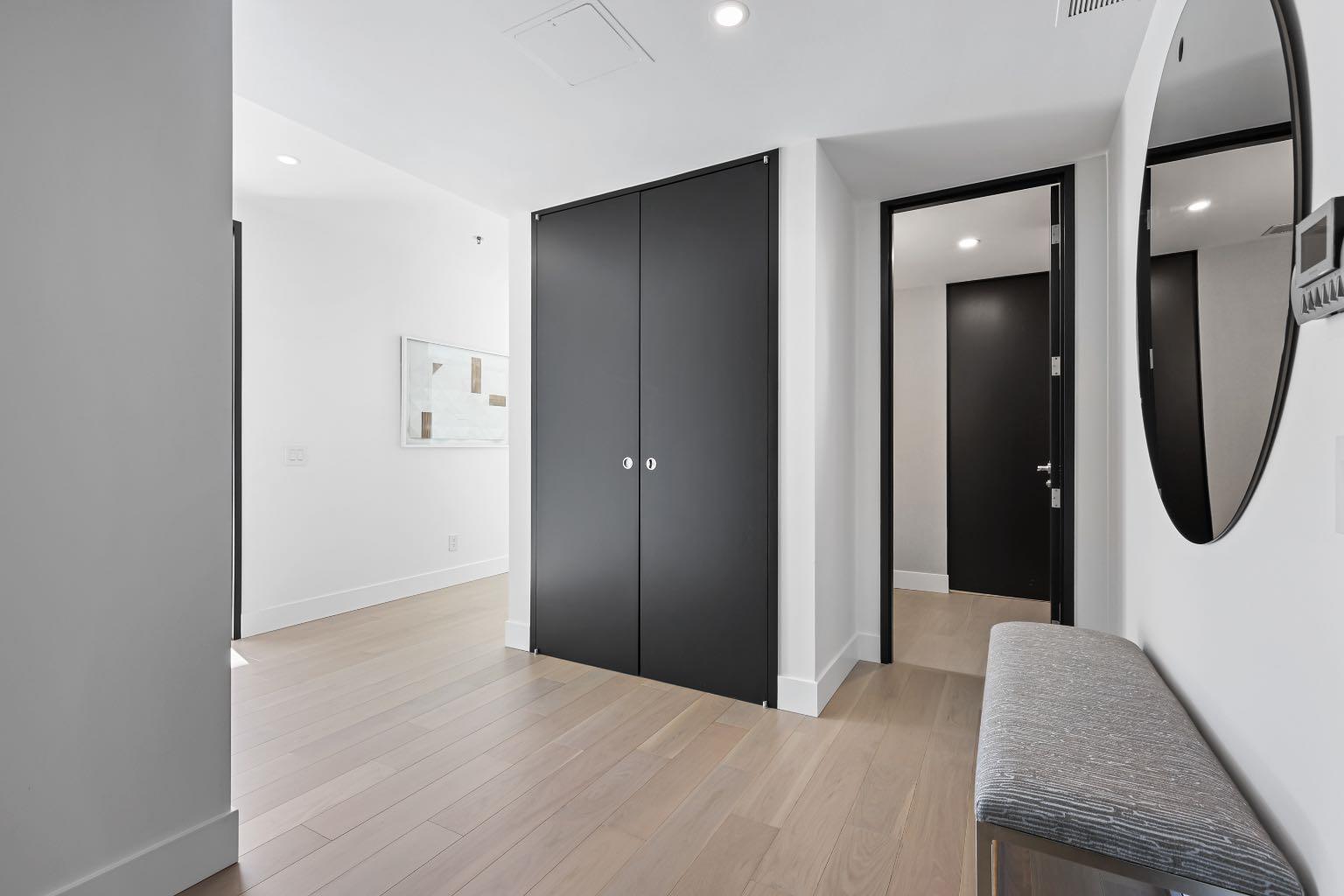 108 9 Avenue SW 1807