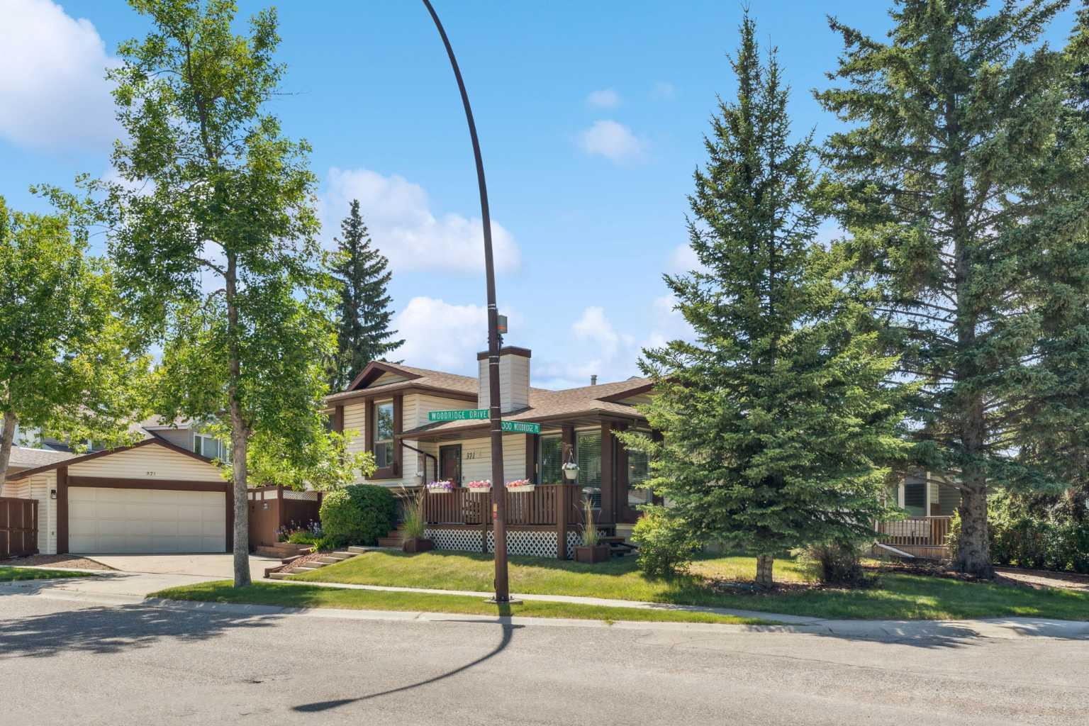 371 Woodridge Place SW